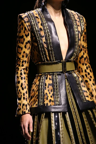 Look 63